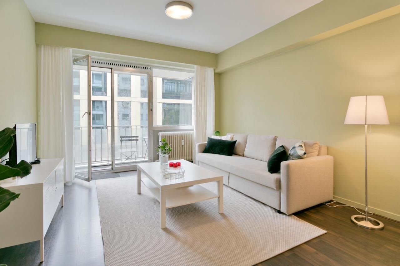 Studio In City Center With Terrace, Netflix - Wifi Antwerpen Bagian luar foto