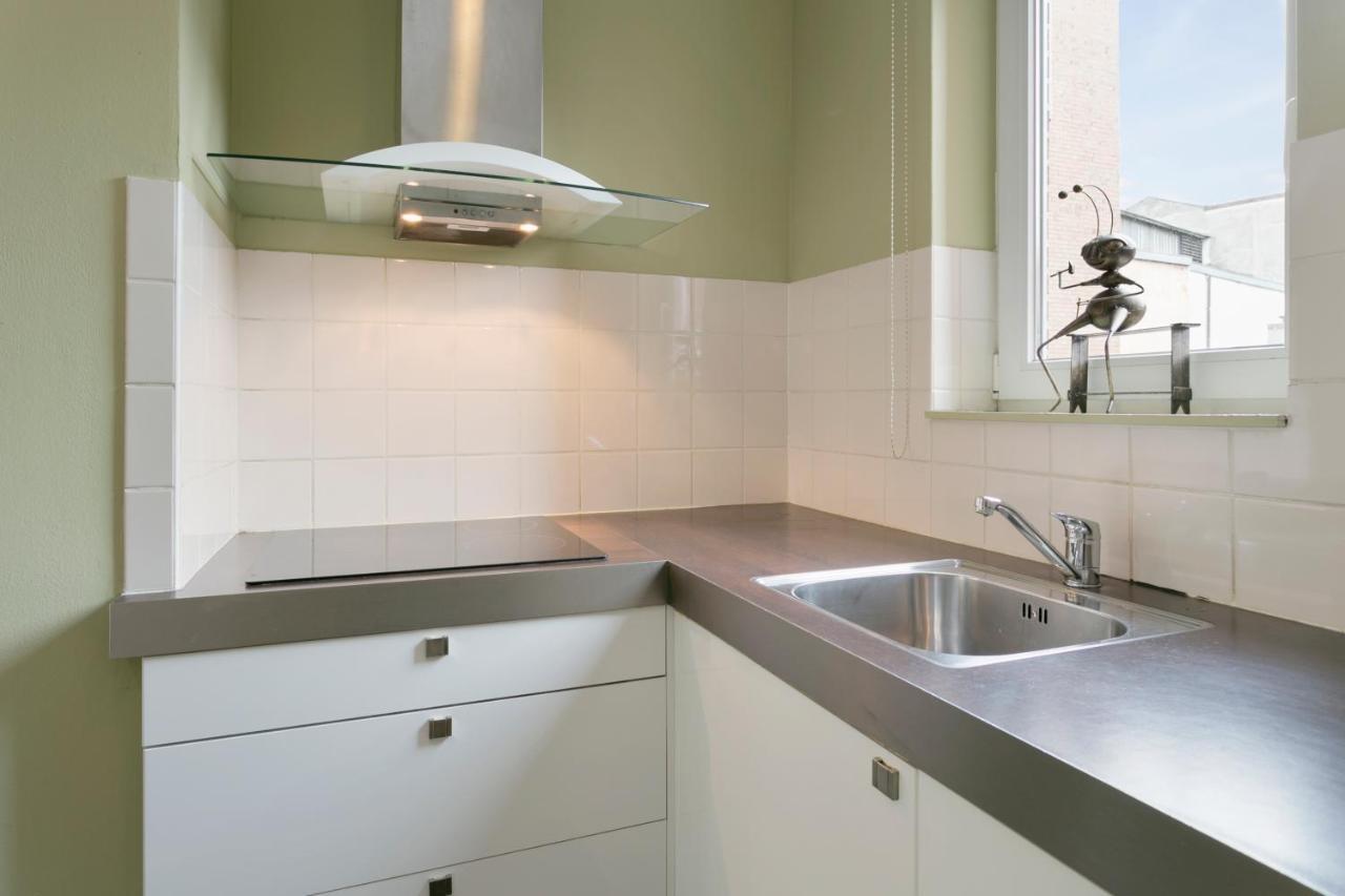 Studio In City Center With Terrace, Netflix - Wifi Antwerpen Bagian luar foto